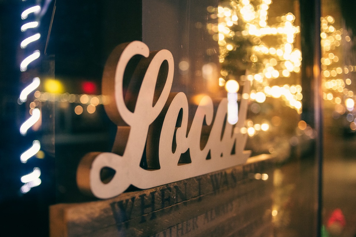 5 Proven Strategies for Local Pet Businesses to Outshine Big Chain Competitors